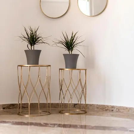 Alia 2 Apartment *